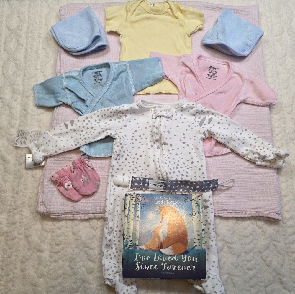 Newborn Baby Girl Starter Bundle (11 pcs) – Carter’s, Aden + Anais, Gerber
